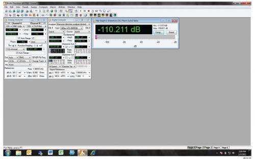 Audio Precision 2722 分析仪测得的振荡器 THD 为 -110dB，大约 3ppm