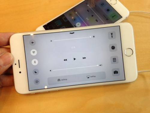 虽然与iphone6同为ios8系统,但iphone6plus多了一项全屏ipcamera安卓版图片