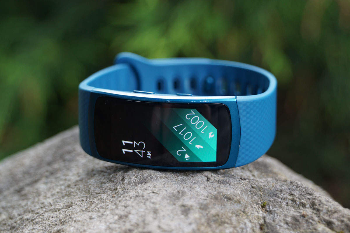 【samsung gear fit2 智能手环:跑步,永恒的经典】