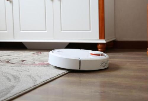 米家扫地机器人发布一周年,二代或是人工智能