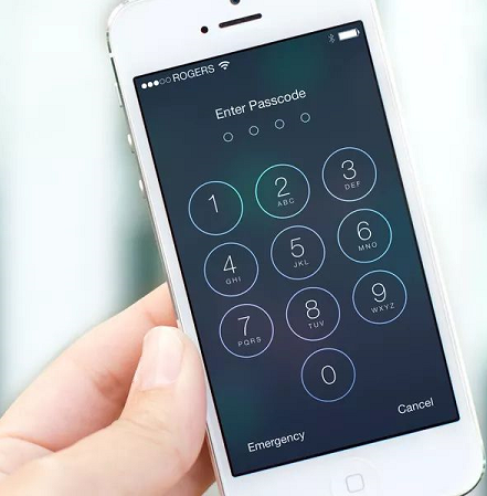 ios 锁屏界面图片