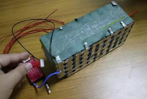 怎样组装锂电池