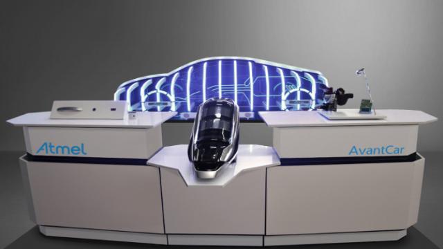 Atmel公司在2015年嵌入式系统展览会上展示的 AvantCar 触控屏