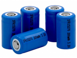 磷酸铁锂电池和三元锂电池哪个好?优缺点对比