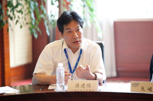 上海交通大学软件学院副院长蒋建伟教授发言蒋教授坦言在中国做高等