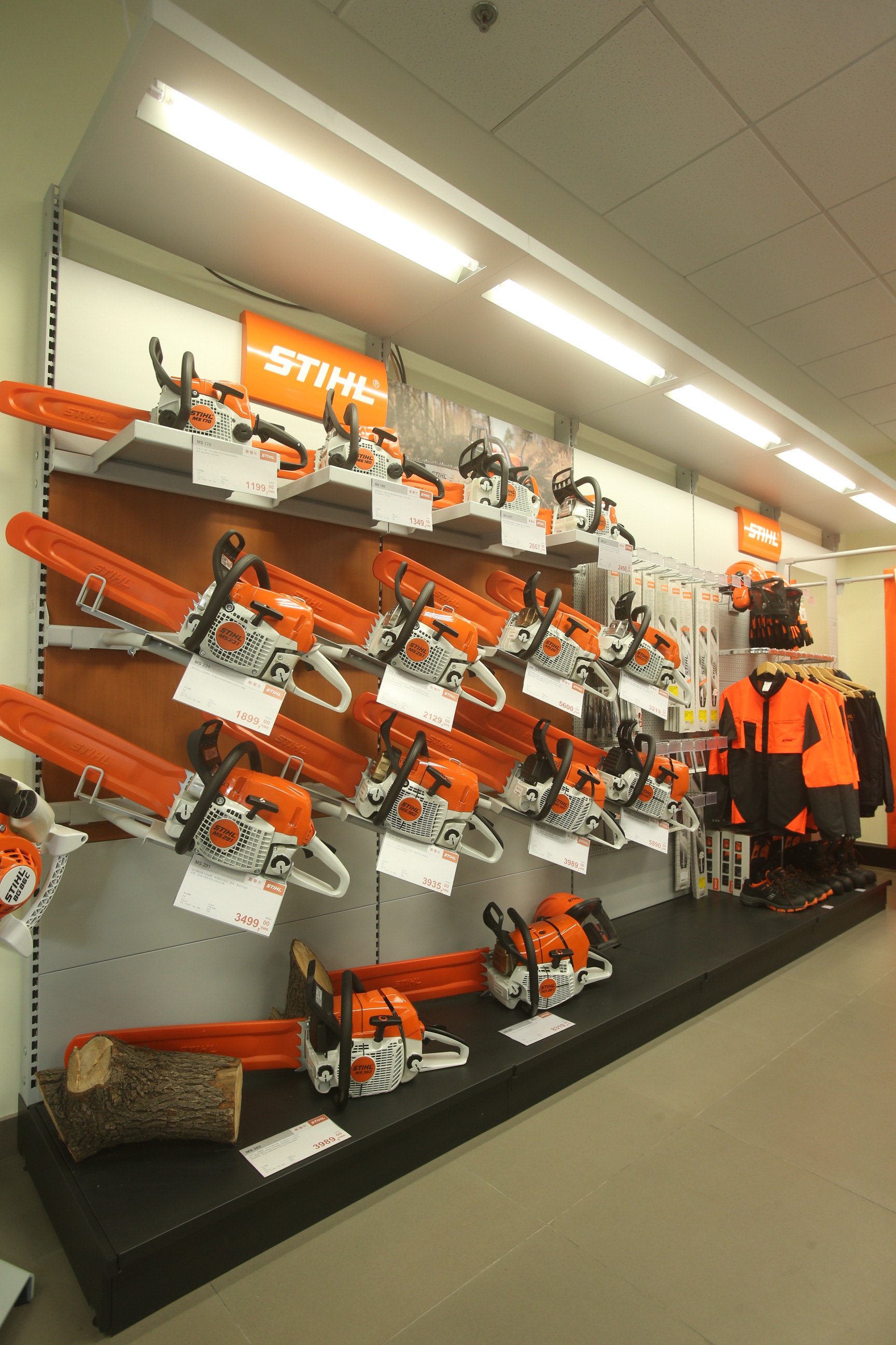 斯蒂尔宣布全系欧Ⅱ排放标准及以锂电池为动力的系列产品全面进入中国