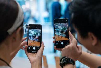 高通苹果决裂之际,英特尔来搅局?