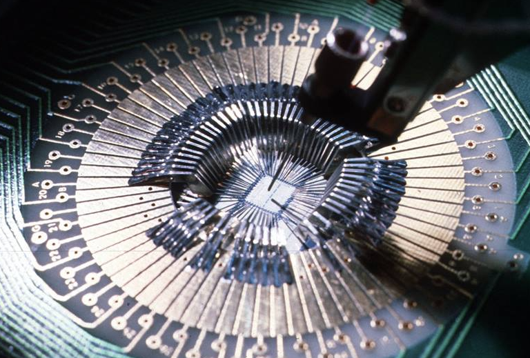 半导体行业的发展现状与前景如何