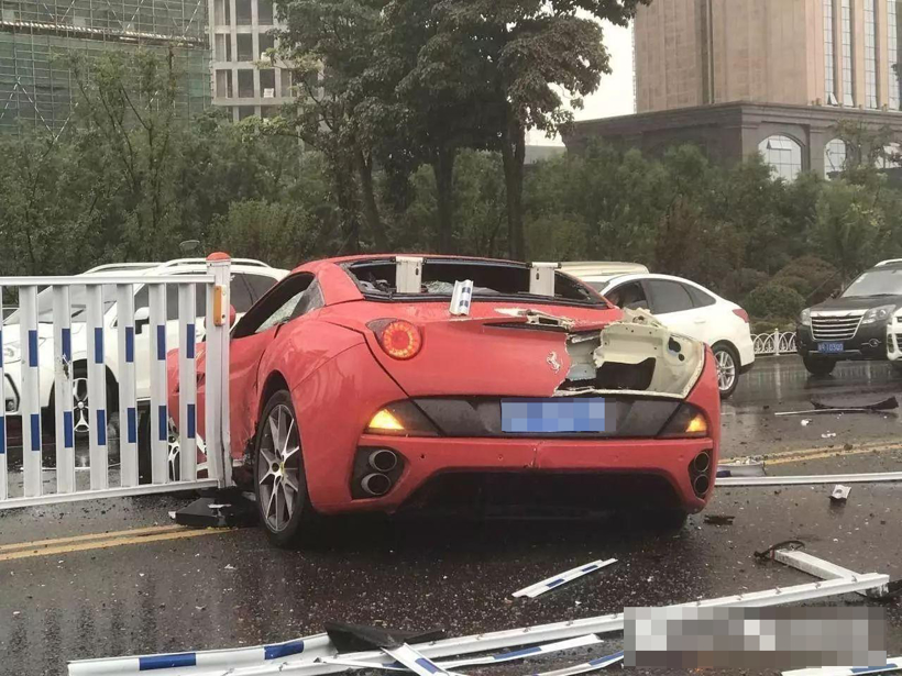 特斯拉 特斯拉