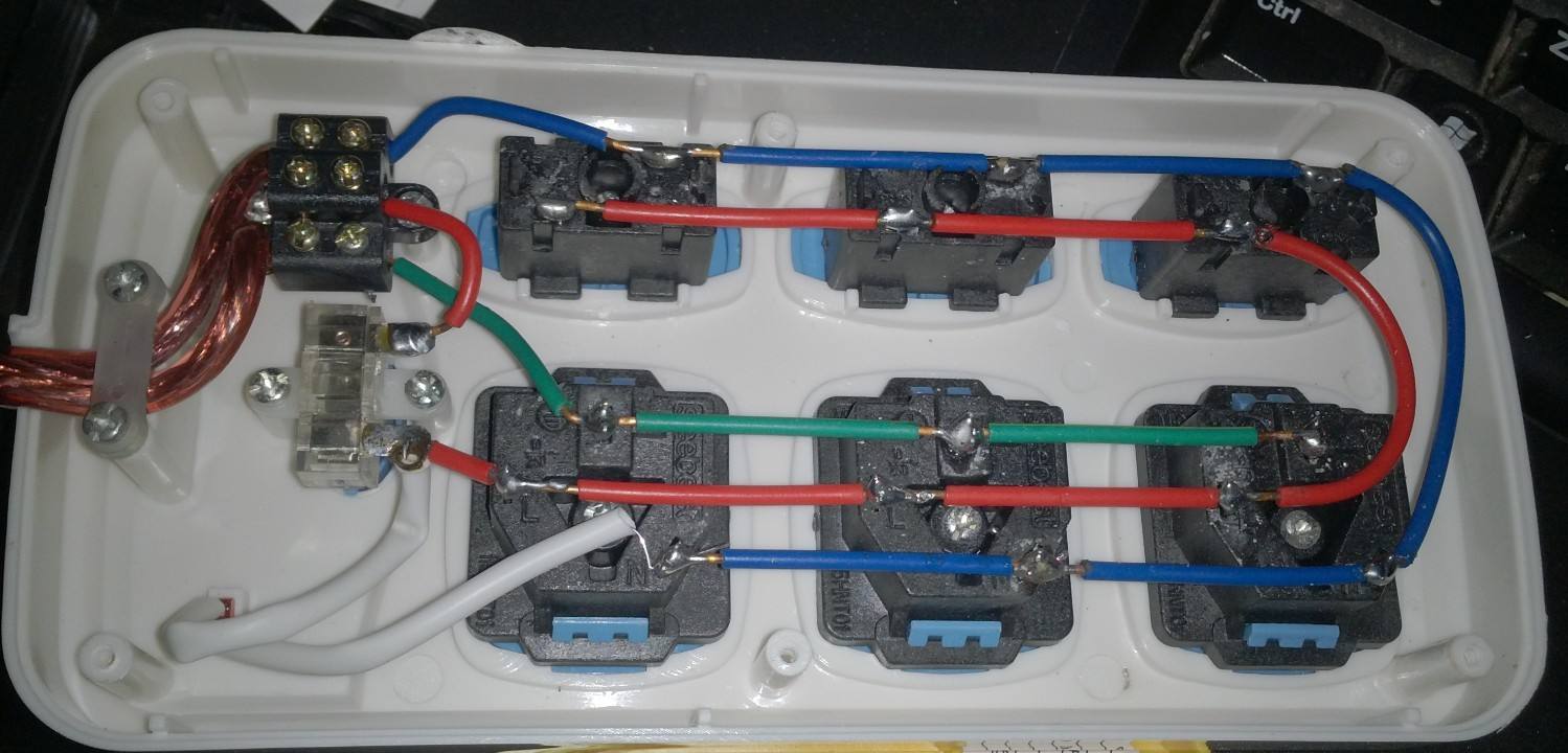 两根电线接三孔插座图片