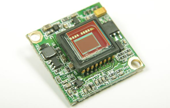 CCD传感器与CMOS传感器区别