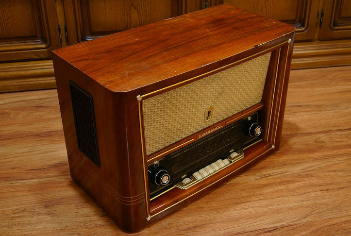 电子管收音机和晶体管收音机的区别