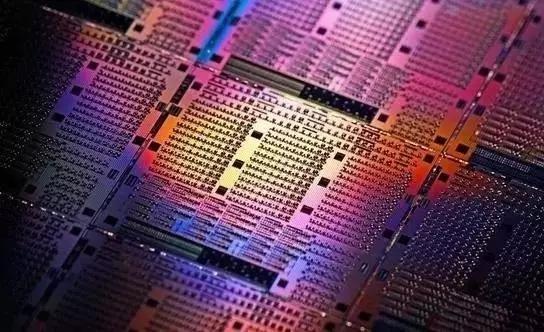 外媒:美国将英伟达AMD将先进人工智能芯片出口限制